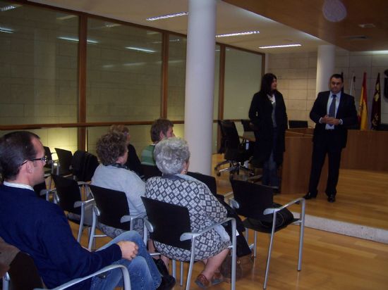 EL ALCALDE INVITA A LOS COLECTIVOS CULTURALES A PARTICIPAR CON SUS APORTACIONES EN LA CONCEPCIÓN DEL PLAN ESTRATÉGICO LOCAL Y LES INFORMA DE LOS GRANDES PROYECTOS EN MATERIA DE INFRAESTRUCTURAS CULTURALES (2007), Foto 3