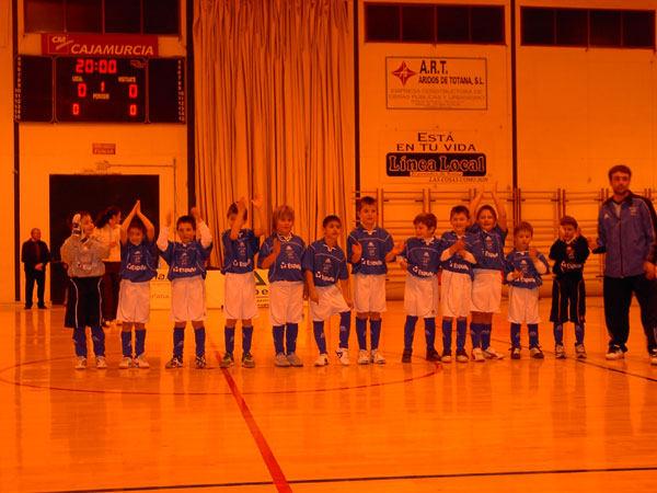 LAS DIFERENTES CATEGORÍAS DEL C.F.S. CAPUCHINOS SE PRESENTAN EN EL PABELLÓN MUNICIPAL MANOLO IBÁÑEZ, Foto 1