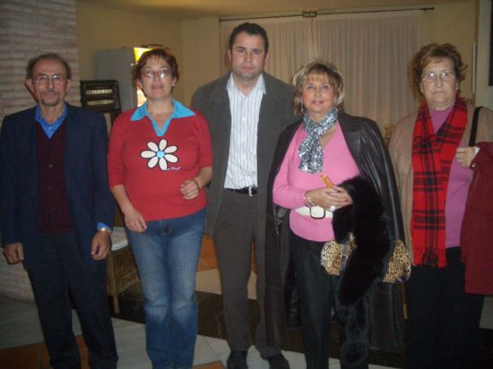 CASI UN CENTENAR DE AMAS DE CASA Y CONSUMIDORES PARTICIPAN EN UNA CHARLA SOBRE ALIMENTACIÓN EQUILIBRADA Y SALUDABLE CON MOTIVO DE LA NAVIDAD, Foto 2