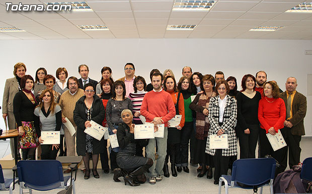 UN TOTAL DE 24 ALUMNOS RECIBEN LOS DIPLOMAS TRAS LA CLAUSURA DE LA ESCUELA TALLER “NUEVAS TECNOLOGÍAS”, Foto 1