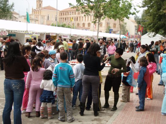 LOS COLECTIVOS Y ASOCIACIONES DE LA LOCALIDAD MANTIENEN SU PRIMERA TOMA DE CONTACTO PARA PREPARAR EL PROGRAMA DE ACTIVIDADES DE LA “ALDEA DE LAS ASOCIACIONES”, QUE SE CELEBRARÁ LOS DÍAS 26 Y 27 DE ABRIL, Foto 1