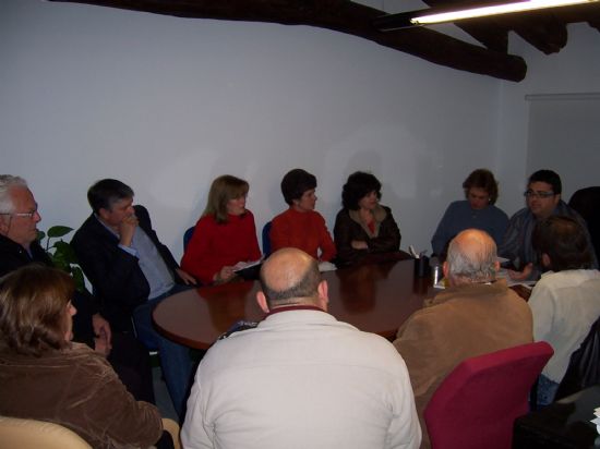 EL CONCEJAL DE PARTICIPACION CIUDADANA SE REUNE CON LA ASOCIACION DE VECINOS DEL BARRIO TIROL-CAMILLERI PARA RECOGER LAS INQUIETUDES DE LOS VEICNOS Y NECESIDADES DE LA ZONA (2008), Foto 2