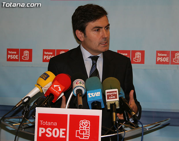 PEDRO SAURA ACUSÓ AL PP DE MENTIR CON EL TRASVASE DEL EBRO A TODOS LOS MURCIANOS, Foto 2