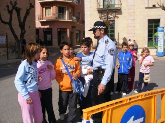 MÁS DE 400 ESCOLARES PARTICIPAN EN LA JORNADA DE PUERTAS ABIERTAS DE LA POLICÍA LOCAL DE TOTANA CELEBRADA CON MOTIVO DEL DÍA DE SU PATRÓN SAN PATRICIO, Foto 1