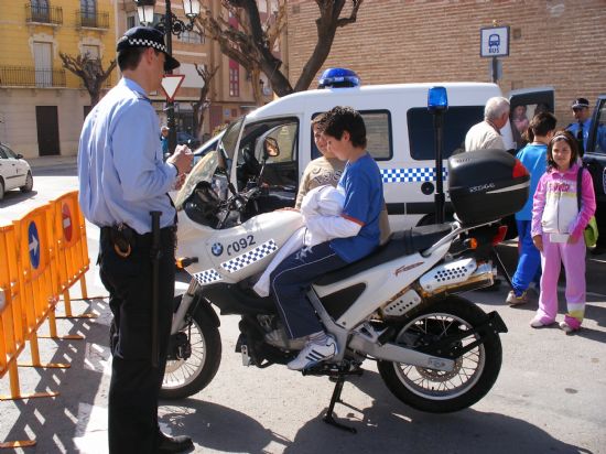 MÁS DE 400 ESCOLARES PARTICIPAN EN LA JORNADA DE PUERTAS ABIERTAS DE LA POLICÍA LOCAL DE TOTANA CELEBRADA CON MOTIVO DEL DÍA DE SU PATRÓN SAN PATRICIO, Foto 5