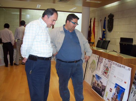 LOS TRABAJOS PRESENTADOS AL CONCURSO DE IDEAS PARA LA “REMODELACIÓN DE LA PLAZA DE LA BALSA VIEJA” ESTARÁN EXPUESTOS EN LA SALA MUNICIPAL DE EXPOSICIONES “GREGORIO CEBRIÁN” HASTA EL PRÓXIMO JUEVES 22 DE MAYO, Foto 3