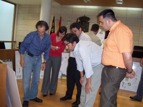 LOS TRABAJOS PRESENTADOS AL CONCURSO DE IDEAS PARA LA “REMODELACIÓN DE LA PLAZA DE LA BALSA VIEJA” ESTARÁN EXPUESTOS EN LA SALA MUNICIPAL DE EXPOSICIONES “GREGORIO CEBRIÁN” HASTA EL PRÓXIMO JUEVES 22 DE MAYO, Foto 6