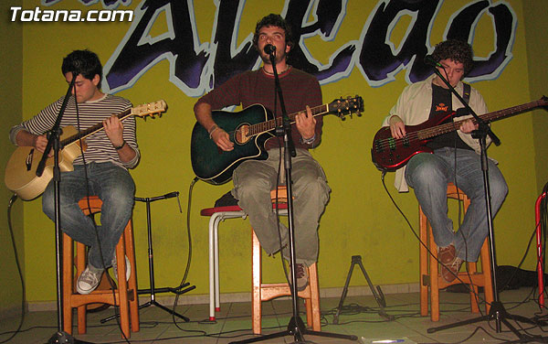 EL GRUPO TOTANERO “GENERAL HOUSE” OFRECIO UN CONCIERTO EN ACÚSTICO, Foto 1