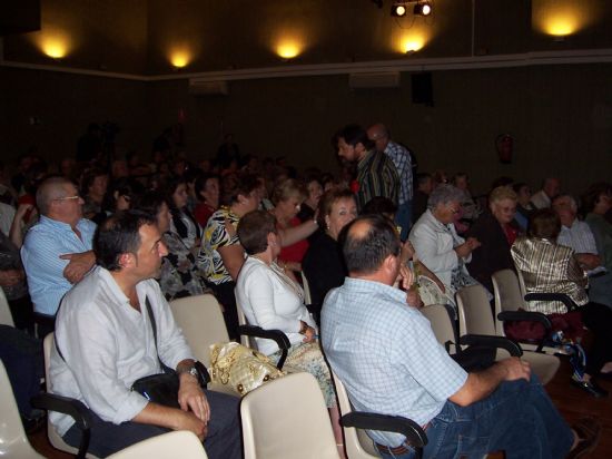 EL PROGRAMA “OTOÑO CULTURAL” ARRANCA EN LA LOCALIDAD CON LA CELEBRACIÓN DE LA OBRA DE TEATRO “UNA LECCIÓN ANIMAL”, LAS “IV JORNADAS ETNOFOLKÓRICAS” Y EL HOMENAJE A LA FUNDADORA DEL GRUPO FOLKLÓRICO SANTIAGO, MILAGROS SERRANO, Foto 4