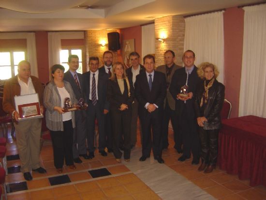 CERCA MILLAR COOPERATIVISTAS PARTICIPAN EN LA SANTA EN EL XIV DÍA MUNDIAL DEL COOPERATIVISMO, EN EL QUE SE GALARDONÓ A COATO Y COLEGO REINA SOFÍA DE TOTANA, Foto 1