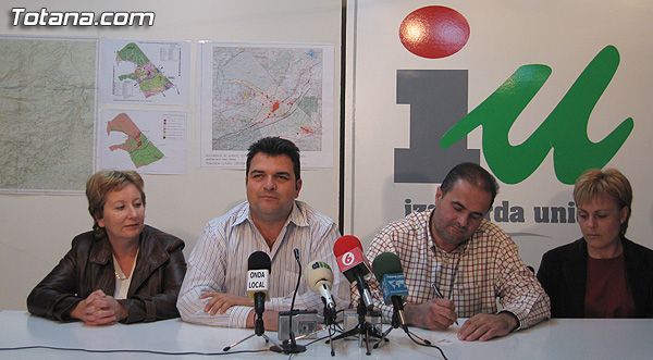 IZQUIERDA UNIDA EN TOTANA INICIA UNA CAMPAÑA PARA EXIGIR UN PLAN GENERAL DE ORDENANCIÓN URBANA QUE NO SE BASE EN LA ESPECULACIÓN Y CONTEMPLE LOS INTERESES DE LA MAYORÍA DE LOS VECINOS, Foto 1