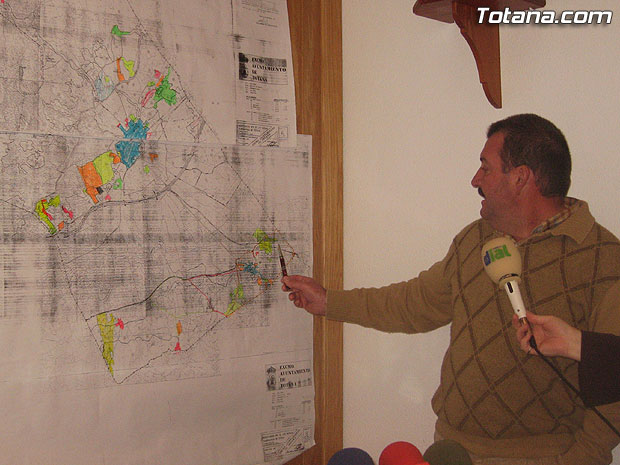 EL GRUPO MUNICIPAL SOCIALISTA DENUNCIA QUE LA POLÍTICA URBANÍSTICA DEL PP LLEVARÁ A TOTANA AL DESASTRE, Foto 2