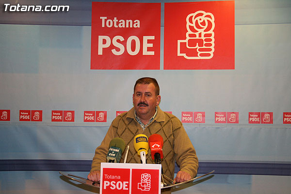 EL PSOE DE TOTANA DENUNCIA EL USO PARTIDISTA Y SECTARIO QUE ESTÁ HACIENDO AL PP DE LA INSTITUCIÓN MUNICIPAL, Foto 1