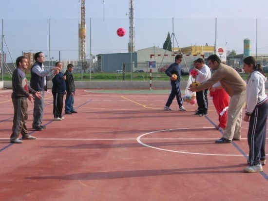 EL CENTRO OCUPACIONAL DE TOTANA PONE EN MARCHA UN PROGRAMA DE ACTIVIDAD FÍSICA Y DEPORTIVA PARA PERSONAS CON DISCAPACIDAD, Foto 1