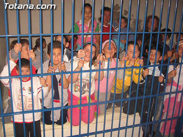 UNOS 700 ALUMNOS DE SIETE CENTROS ESCOLARES DE TOTANA PARTICIPAN EN LAS JORNADAS DE PUERTAS ABIERTAS DE LA POLICÍA LOCAL, Foto 1