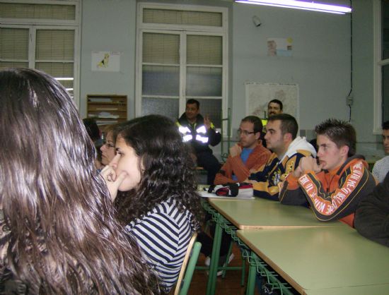 PROTECCIÓN CIVIL DE TOTANA CELEBRA SU PRIMERA ASAMBLEA DEL AÑO 2008 PARA INFORMAR DE LA OFERTA FORMATIVA Y DEL DISPOSITIVO DE SEGURIDAD CON MOTIVO DE LA SUBIDA AUTOMOVILÍSTICA DE LA SANTA, Foto 4