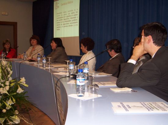 AUTORIDADES MUNICIPALES, FAMILIARES DE ENFERMOS Y EXPERTOS ASISTEN A LAS II JORNADAS DE ENFERMEDADES RARAS DE LA REGIÓN DE MURCIA, CELEBRADAS EN LORCA, Foto 3
