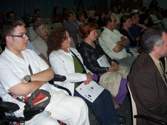 AUTORIDADES MUNICIPALES, FAMILIARES DE ENFERMOS Y EXPERTOS ASISTEN A LAS II JORNADAS DE ENFERMEDADES RARAS DE LA REGIÓN DE MURCIA, CELEBRADAS EN LORCA, Foto 4