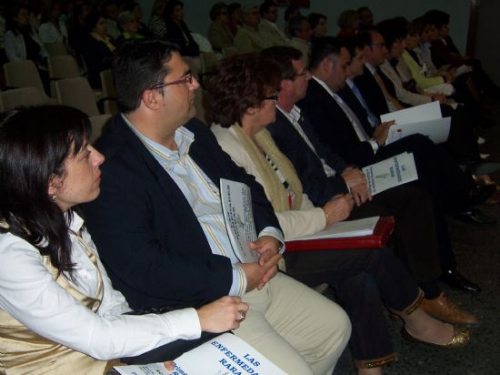 AUTORIDADES MUNICIPALES, FAMILIARES DE ENFERMOS Y EXPERTOS ASISTEN A LAS II JORNADAS DE ENFERMEDADES RARAS DE LA REGIÓN DE MURCIA, CELEBRADAS EN LORCA, Foto 5