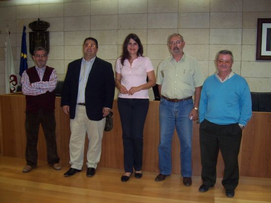 “CAJA DE SEMILLAS”, EN COLABORACIÓN CON LAS CONCEJALÍAS DE PARTICIPACIÓN CIUDADANA Y CULTURA, PONE EN MARCHA UN SERVICIO GRATUITO DOMICILIARIO DE PRÉSTAMOS DE LIBROS A PERSONAS ENFERMAS O IMPEDIDAS DE LA LOCALIDAD, Foto 1