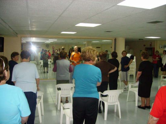 ARRANCA EL PROGRAMA ESPECIAL DE ACTIVIDADES DEPORTIVAS EN EL CENTRO MUNICIPAL DE PERSONAS MAYORES CON LA PARTCIPACIÓN DE UNA VEINTENA DE SOCIOS (2008), Foto 3