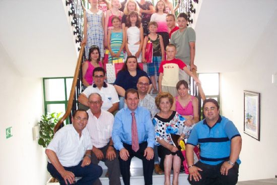 AUTORIDADES MUNICIPALES REALIZAN UNA RECEPCIÓN INSTITUCIONAL A FAMILIAS TOTANERAS DE ACOGIDA A NIÑOS BIELORRUSOS   , Foto 1