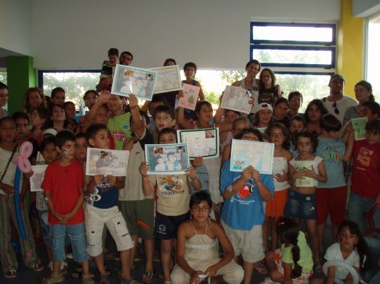 LOS PROYECTOS DE “PROMOCIÓN EDUCATIVA” Y “DINAMIZACIÓN SOCIAL EN BARRIOS” QUE LLEVA A CABO “EL CANDIL” SE DESPIDEN DURANTE LA ÉPOCA ESTIVAL CON LA CELEBRACIÓN DE UNA GRAN FIESTA EN LA EDUTECA “PUZZLE”, Foto 9