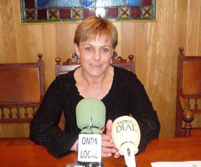 Fuentes de IU informan que la concejal Antonia Camacho, se presenta con un notario, ante la negativa de la Secretaria Municipal a facilitarle el expediente de la Comisión de Urbanismo, Foto 1