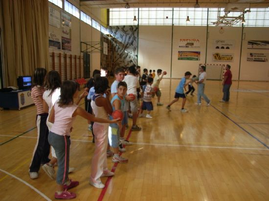 CERCA DE 800 PERSONAS SE INSCRIBEN EN LOS PROGRAMAS DE “ESCUELAS DEPORTIVAS” Y “ACTIVIDADES DEPORTIVAS PARA ADULTOS” PUESTOS EN MARCHA POR LA CONCEJALÍA DE DEPORTES (2007), Foto 4