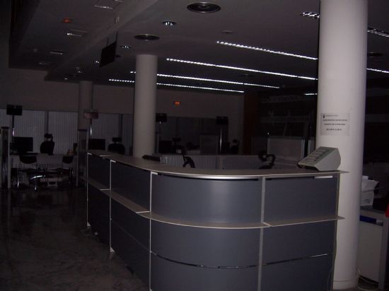 EL AYUNTAMIENTO Y VARIOS ESTABLECIMIENTOS COMERCIALES SE SUMAN AL APAGÓN FRENTE AL CAMBIO CLIMÁTICO (2007), Foto 1