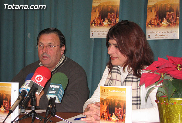 CONCEJALÍA DE CULTURA Y ASOCIACIÓN DE BELENISTAS DE TOTANA PRESENTAN EL XIII CONCURSO DE BELENES DE LA NAVIDAD 2005, Foto 1