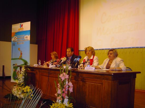 EL ALCALDE Y MARISOL MORENTE HAN CLAUSURADO LA CAMPAÑA DE MENTALIZACIÓN ESCOLAR SOBRE DISCAPACITADOS, EN EL QUE EL COLEGIO LA MILAGROSA LOGRA EL TERCER PREMIO, Foto 1