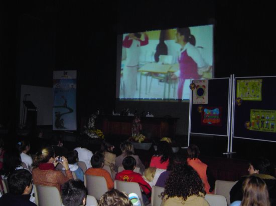 EL ALCALDE Y MARISOL MORENTE HAN CLAUSURADO LA CAMPAÑA DE MENTALIZACIÓN ESCOLAR SOBRE DISCAPACITADOS, EN EL QUE EL COLEGIO LA MILAGROSA LOGRA EL TERCER PREMIO, Foto 2