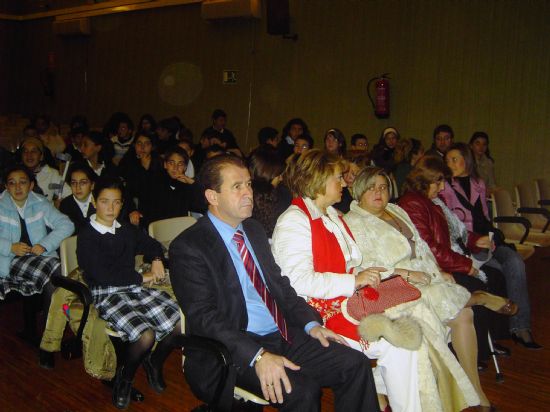 EL ALCALDE Y MARISOL MORENTE HAN CLAUSURADO LA CAMPAÑA DE MENTALIZACIÓN ESCOLAR SOBRE DISCAPACITADOS, EN EL QUE EL COLEGIO LA MILAGROSA LOGRA EL TERCER PREMIO, Foto 3