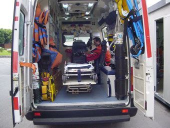 LA AMBULANCIA MUNICIPAL REALIZA CERCA DE 1.000 INTERVENCIONES DURANTE EL AÑO PASADO, SIENDO LOS MESES DE OCTUBRE Y DICIEMBRE DONDE SE REGISTRARON MÁS ACTUACIONES, Y POSIBILITA EL NACIMIENTO DE UNA NIÑA EN LA ÚLTIMA NOCHE DEL AÑO, Foto 1