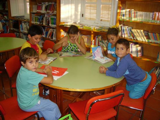 LA BIBLIOTECA MUNICIPAL REGISTRA 4.500 SOCIOS SIENDO LOS MAYORES USUARIOS LOS NIÑOS Y JÓVENES CON EDADES COMPRENDIDAS ENTRE LOS 4 Y 16 AÑOS, Foto 1
