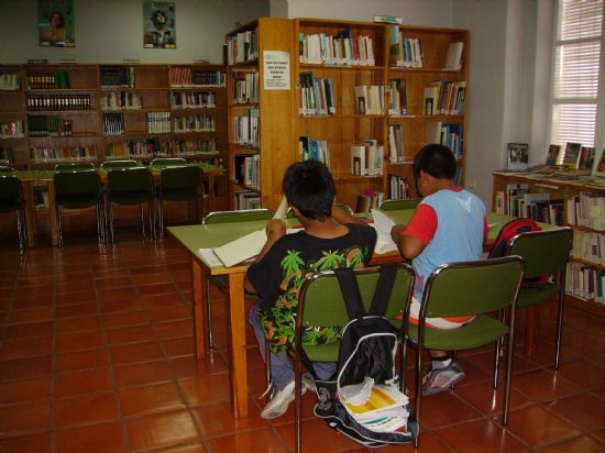 LA BIBLIOTECA MUNICIPAL REGISTRA 4.500 SOCIOS SIENDO LOS MAYORES USUARIOS LOS NIÑOS Y JÓVENES CON EDADES COMPRENDIDAS ENTRE LOS 4 Y 16 AÑOS, Foto 3