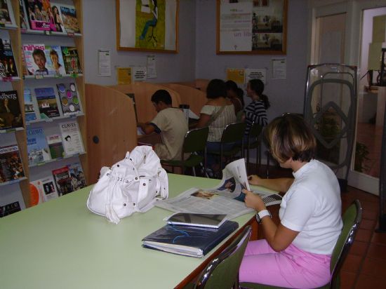 LA BIBLIOTECA MUNICIPAL REGISTRA 4.500 SOCIOS SIENDO LOS MAYORES USUARIOS LOS NIÑOS Y JÓVENES CON EDADES COMPRENDIDAS ENTRE LOS 4 Y 16 AÑOS, Foto 9