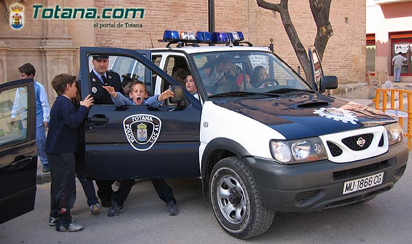 MÁS DE 3.000 PIEZAS CONFORMAN LA NUEVA EXPOSICIÓN SOBRE EL MUSEO DE LA POLICÍA LOCAL QUE PERMANECERÁ ABIERTA HASTA EL DÍA 10 DE ABRIL EN LA SALA GREGORIO CEBRIÁN, Foto 2