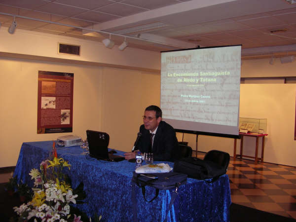 CONFERENCIA DE PEDRO MARTÍNEZ CAVERO SOBRE LA ORDEN MILITAR DE SANTIAGO EN TOTANA., Foto 1