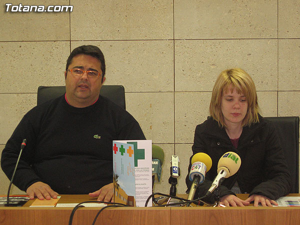 EDITAN UN DÍPTICO INFORMATIVO EN CASTELLANO, QUECHUA Y ÁRABE DESTINADO A LA ATENCIÓN SANITARIA DE LOS INMIGRANTES, Foto 1