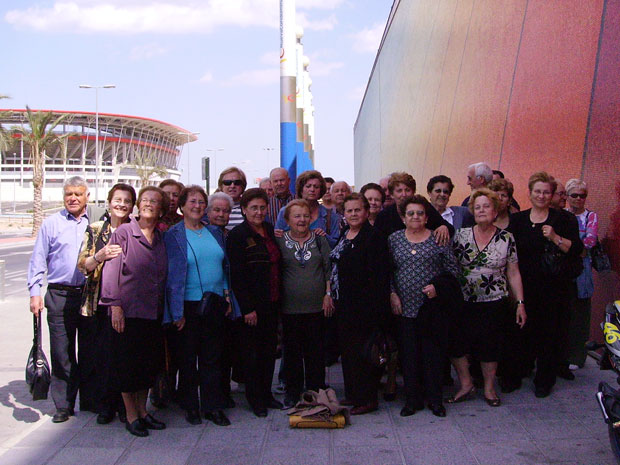 UNOS CIEN SOCIOS DEL CENTRO MUNICIPAL DE PERSONAS MAYORES DISFRUTAN DE LA ESTANCIA EN EL BALNEARIO DE ARCHENA, Foto 3