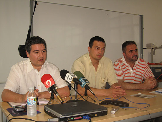 LOS CONCEJALES DE IU EN LA REGIÓN SE REUNIERON ESTE FIN DE SEMANA EN TOTANA PARA DEFINIR LAS BASES DEL PROGRAMA DE VIVIENDA DE CARA A LAS ELECCIONES DEL 2007 Y LA NUEVA LEY ESTATAL DEL SUELO, Foto 1