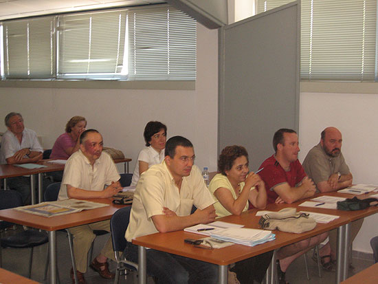 LOS CONCEJALES DE IU EN LA REGIÓN SE REUNIERON ESTE FIN DE SEMANA EN TOTANA PARA DEFINIR LAS BASES DEL PROGRAMA DE VIVIENDA DE CARA A LAS ELECCIONES DEL 2007 Y LA NUEVA LEY ESTATAL DEL SUELO, Foto 4