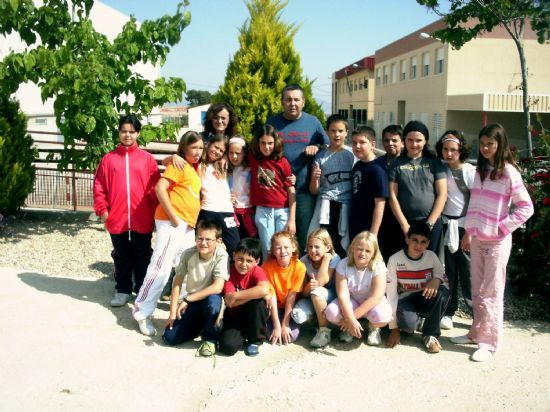 EL CONSISTORIO SOLICITARÁ UNA SUBVENCIÓN A LA COMUNIDAD AUTÓNOMA PARA LA INSTALACIÓN DE UN ASCENSOR EN EL C.P. GUADALENTÍN DE LA PEDANÍA DE EL PARETÓN, Foto 1