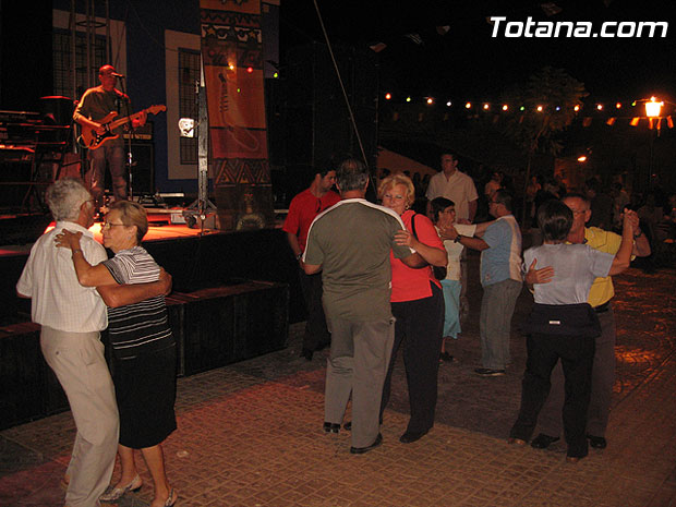 FIESTAS DE SEPTIEMBRE´06 JARDINES DE LA CÁRCEL, Foto 2