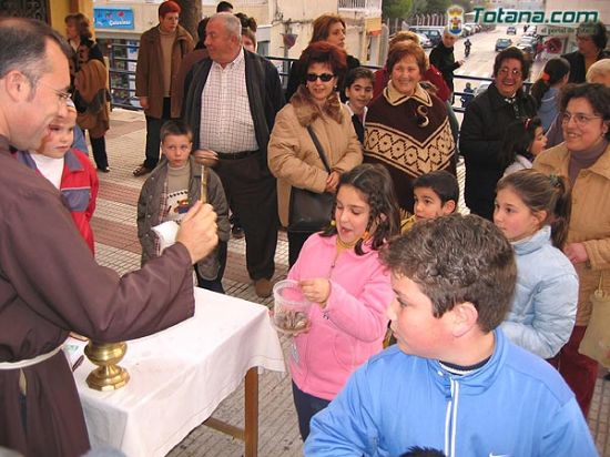 Los animales recibieron la bendición en el día de su patrón, San Antón, a las puertas del Convento , Foto 1