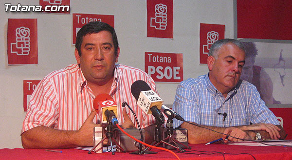 EL PSOE DENUNCIA LA FALTA DE VIVIENDA DE PROTECCIÓN OFICIAL EN TOTANA, Foto 1
