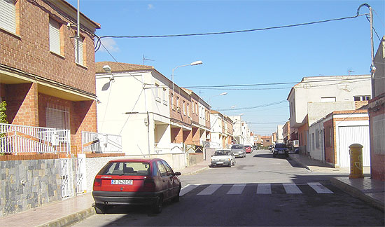 EL AYUNTAMIENTO ACOMETERÁ OBRAS DE REGENERACIÓN DE ACERAS EN LAS CALLES BRASIL Y SALITRE, Foto 1