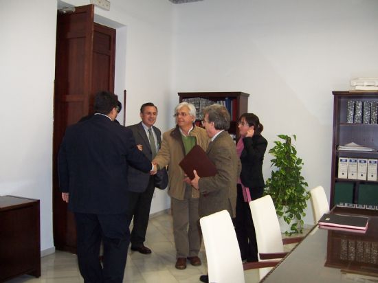 ACUERDAN UN NUEVO TRAZADO ENTRE EL PASO A NIVEL DE LA CEÑA DEL HIERRO Y LA N-340 QUE EVITARÁ LA PELIGROSIDAD EXISTENTE, Foto 3